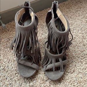 Fringe heel